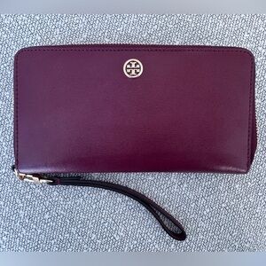 Tory Burch Parker Continental Zip Wallet in Burgundy